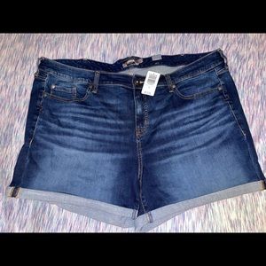 TORRID Blue Jean Shorts Size 24 Plus Size